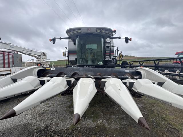 Image of Gleaner R65 equipment image 4