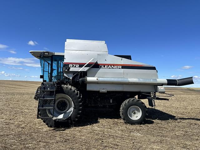 Image of Gleaner R72 equipment image 2