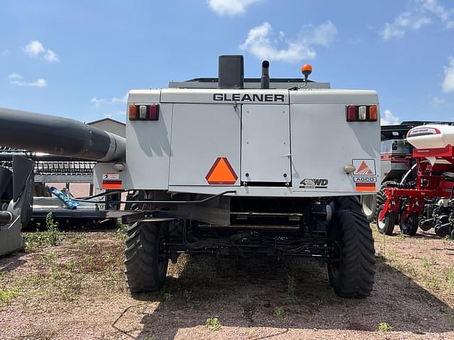 Image of Gleaner R75 equipment image 4