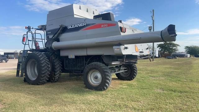 Image of Gleaner R76 equipment image 1