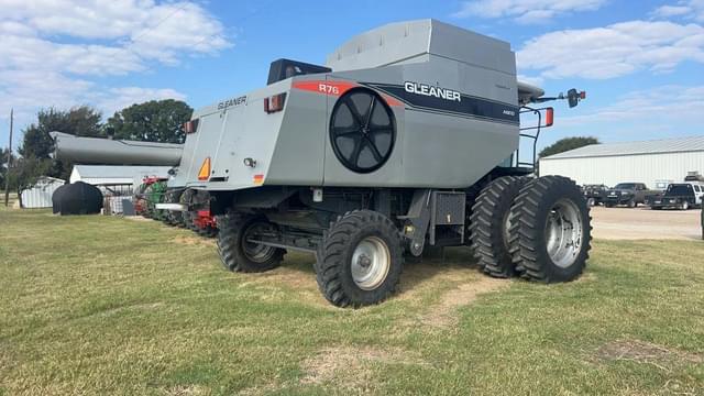 Image of Gleaner R76 equipment image 3
