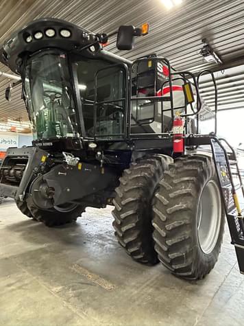 Main image Gleaner S68