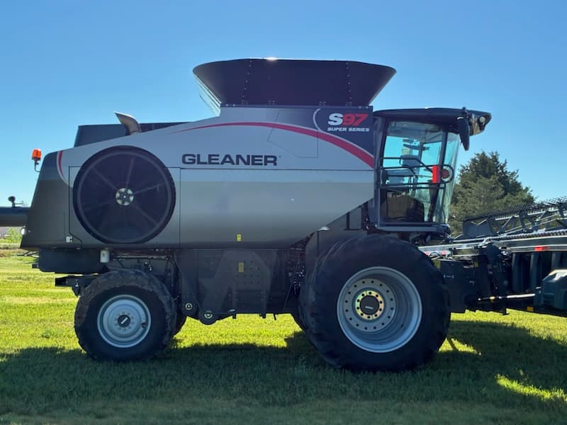 Image of Gleaner S97 Primary image