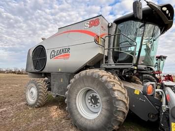 Main image Gleaner S98