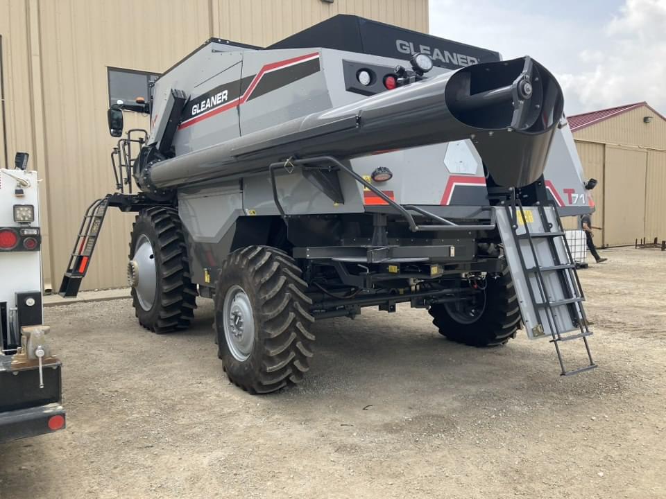 Image of Gleaner T71 Image 1