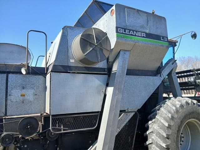 Image of Gleaner L3 equipment image 4