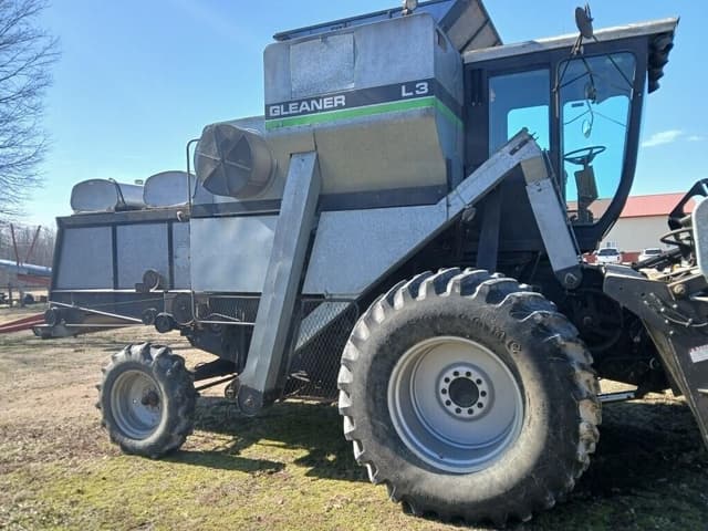 Image of Gleaner L3 equipment image 1