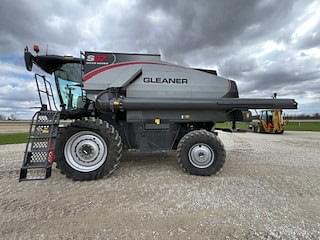 Image of Gleaner S97 equipment image 1