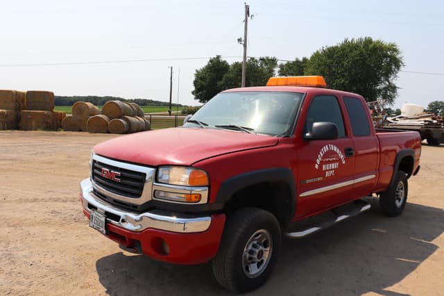 Image of GMC 2500 equipment image 2