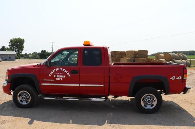 Image of GMC 2500 equipment image 3