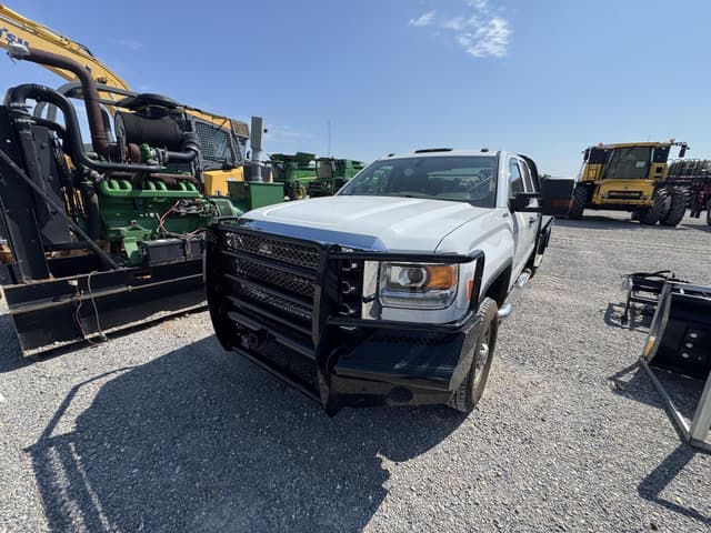 Image of GMC 2500HD equipment image 2