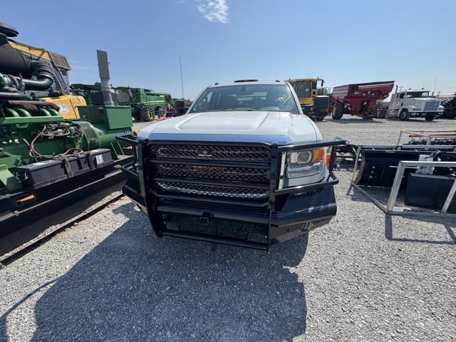 Image of GMC 2500HD equipment image 3