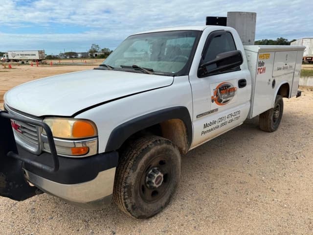 Image of GMC 2500HD equipment image 1