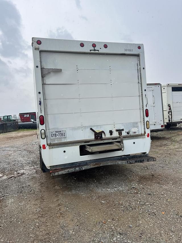 Image of GMC 3500 equipment image 2