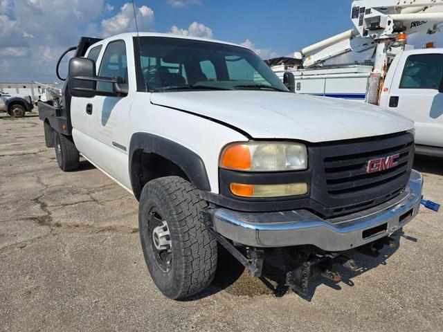 Image of GMC 3500 equipment image 2