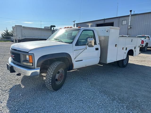 Image of GMC 3500 equipment image 1