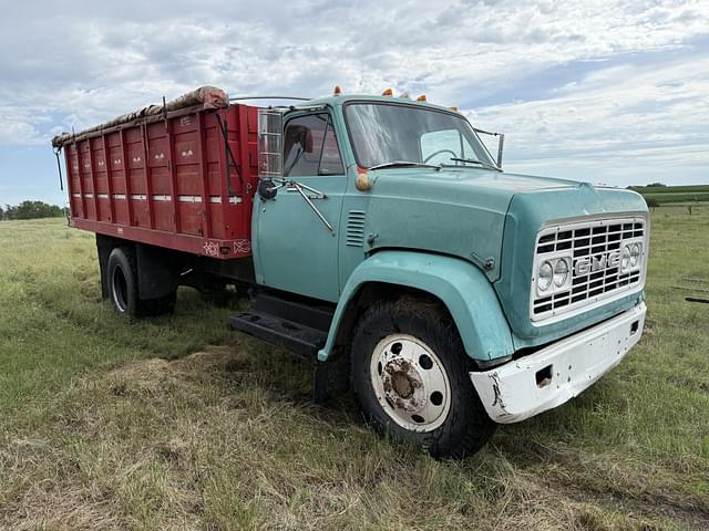 Image of GMC 5500 equipment image 1