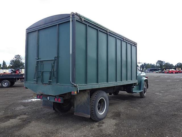 Image of GMC 6000 equipment image 3
