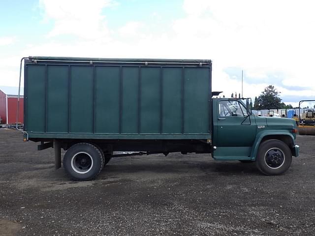 Image of GMC 6000 equipment image 2