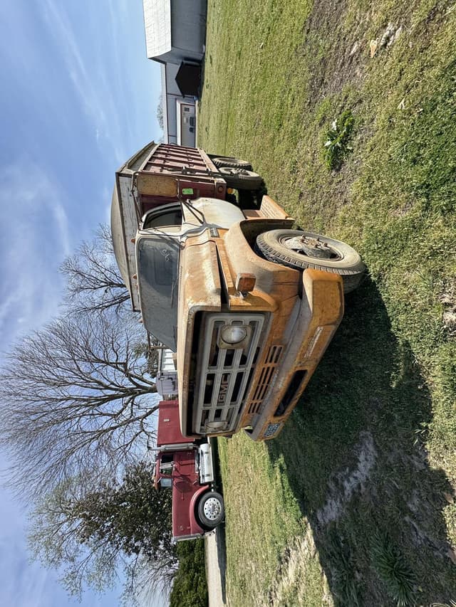 Image of GMC 6000 equipment image 1