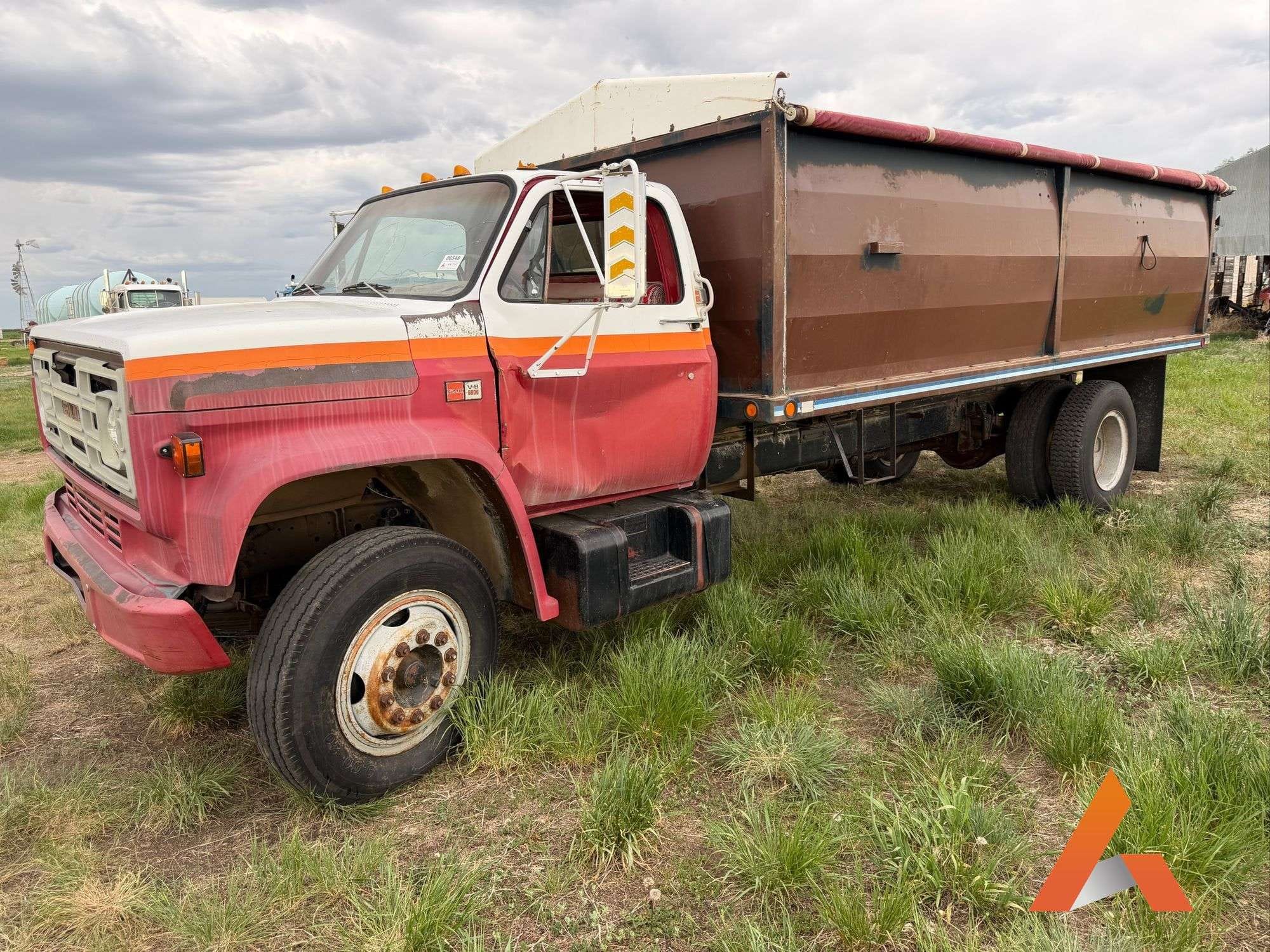 GMC 6000 Equipment Image0