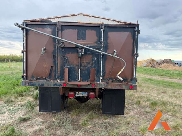 Image of GMC 6000 equipment image 3