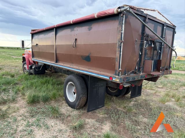 Image of GMC 6000 equipment image 2