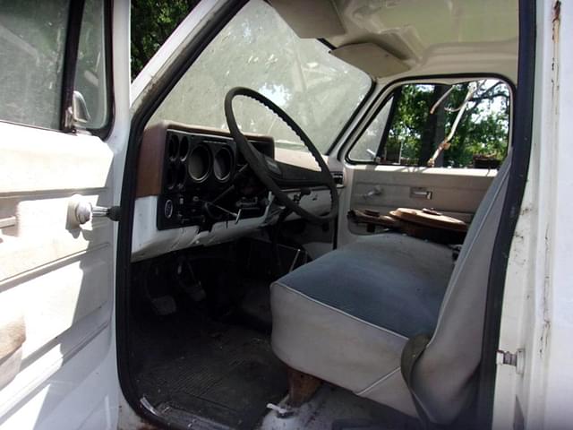 Image of GMC 6000 equipment image 4