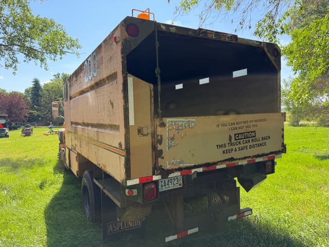 Image of GMC C6500 equipment image 3