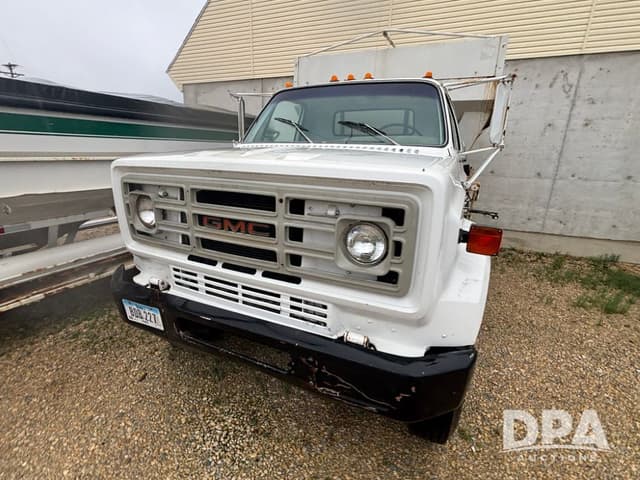 Image of GMC 6500 equipment image 1