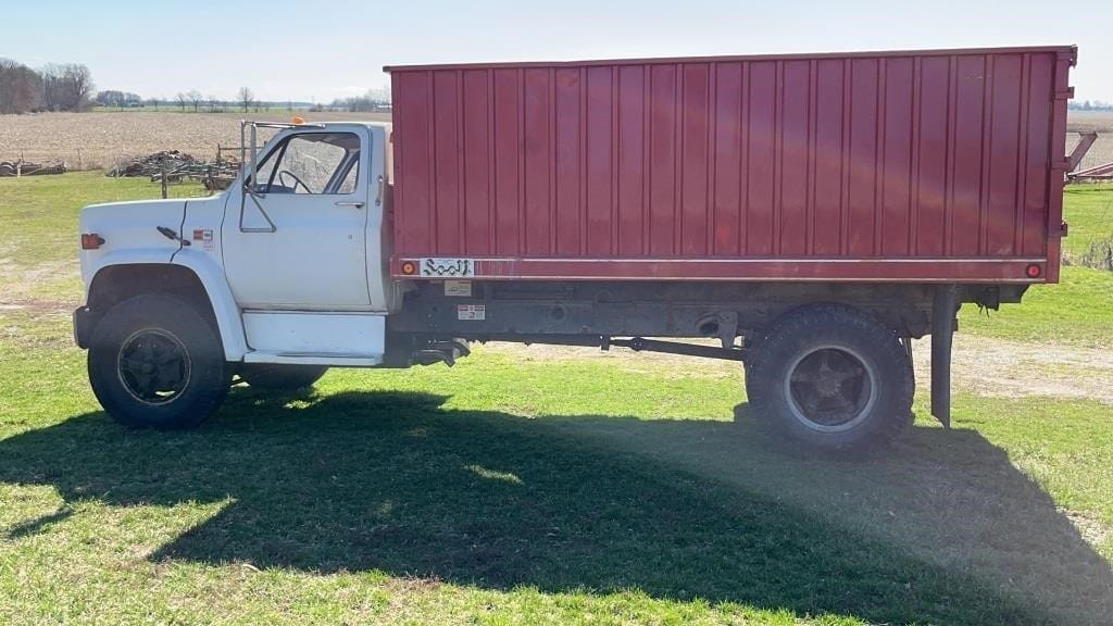 GMC 7000 Equipment Image0