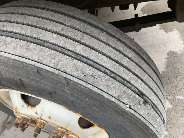 Image of GMC 7500 equipment image 3