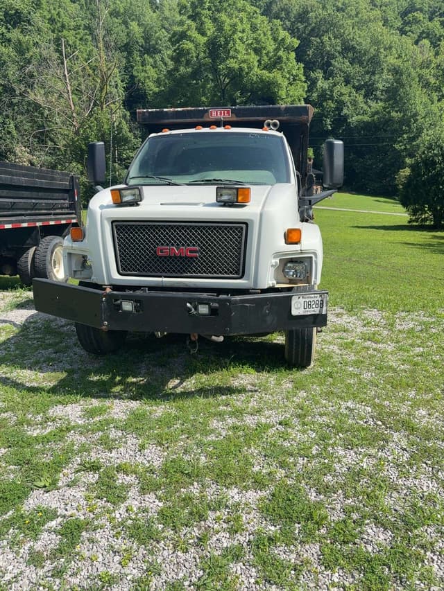 Image of GMC C7500 equipment image 1