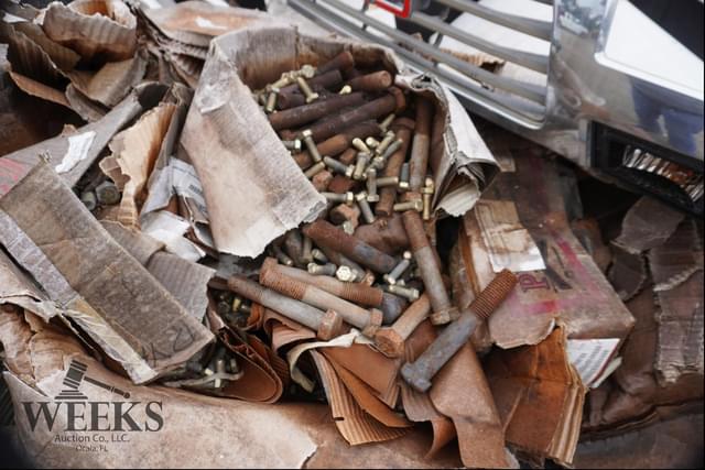 Image of GMC Canyon equipment image 4