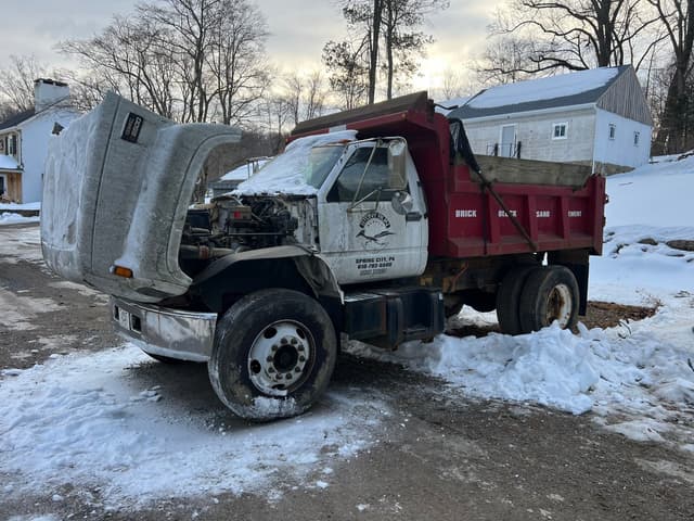 Image of GMC C6500 equipment image 1