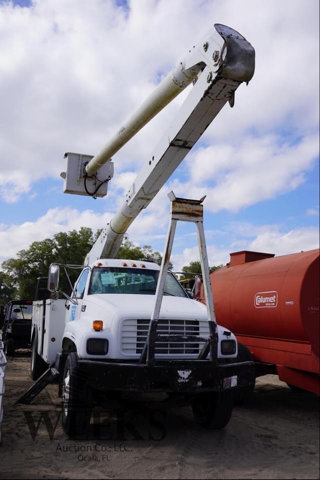 Image of GMC 7500 equipment image 1