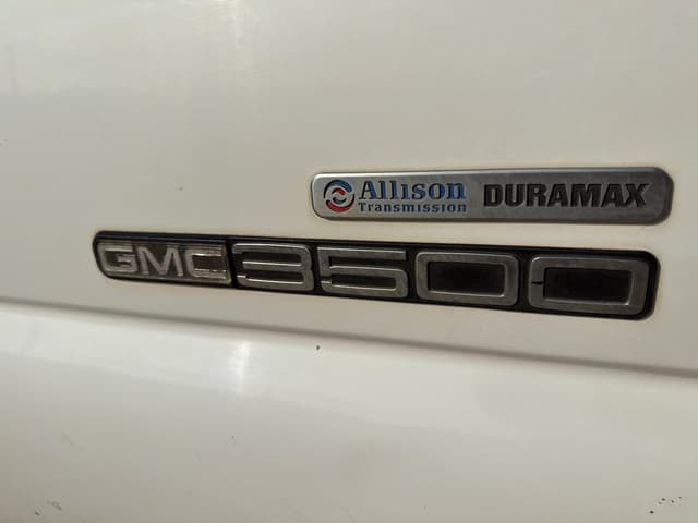 Image of GMC 3500 equipment image 4