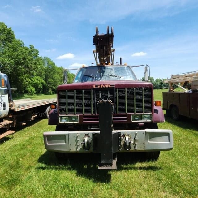 Image of GMC Topkick 7000 equipment image 1