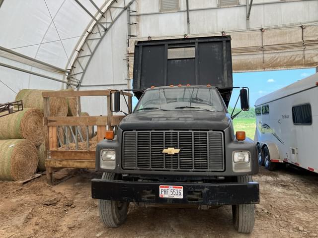 Image of GMC Topkick equipment image 2