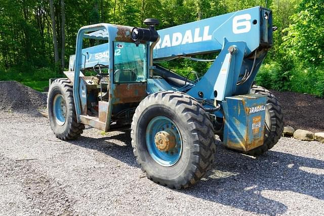 Image of Gradall 534D6-42 equipment image 2