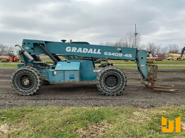 Image of Gradall 534D9-45 equipment image 3