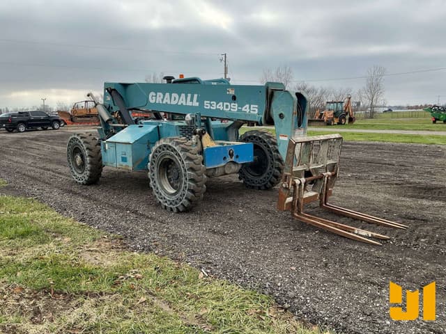 Image of Gradall 534D9-45 equipment image 2