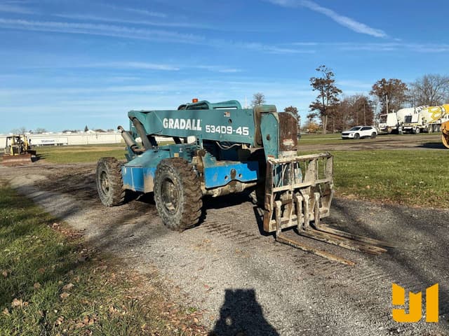 Image of Gradall 534D9-45 equipment image 2