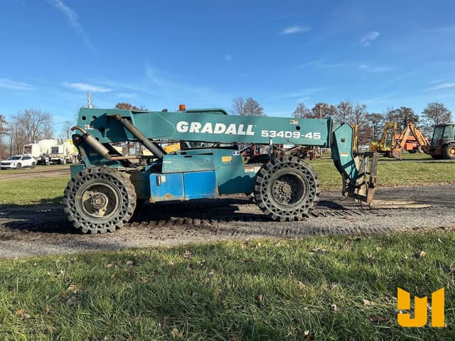 Image of Gradall 534D9-45 equipment image 3