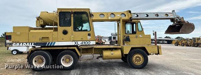 Image of Gradall XL4100 equipment image 3