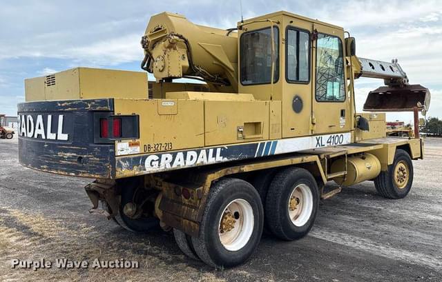 Image of Gradall XL4100 equipment image 4