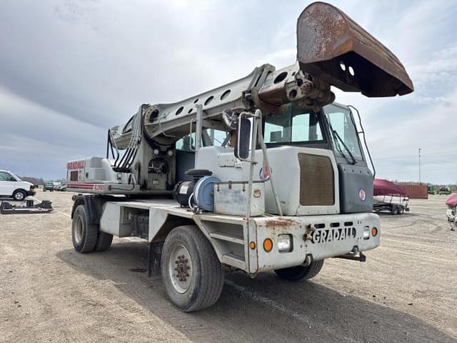 Image of Gradall XL3100 equipment image 3