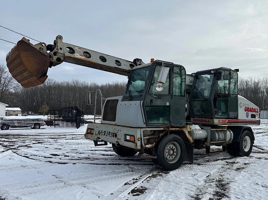 Image of Gradall XL3100 Primary image