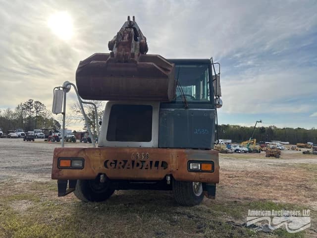 Image of Gradall XL3100 equipment image 1