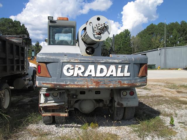 Image of Gradall XL3100 equipment image 4